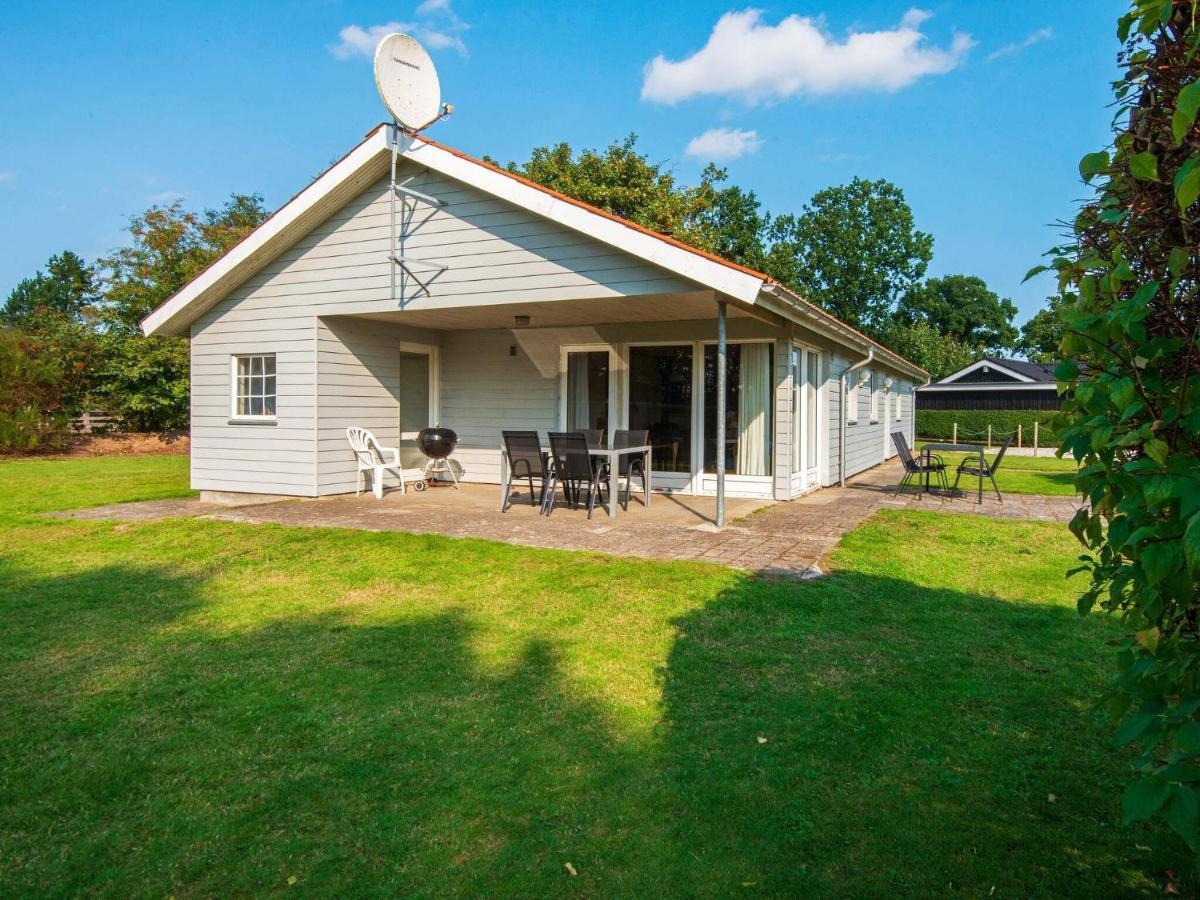 8 Person Holiday Home In Odder Zewnętrze zdjęcie